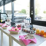 Zenao 公寓式酒店 牟罗兹
