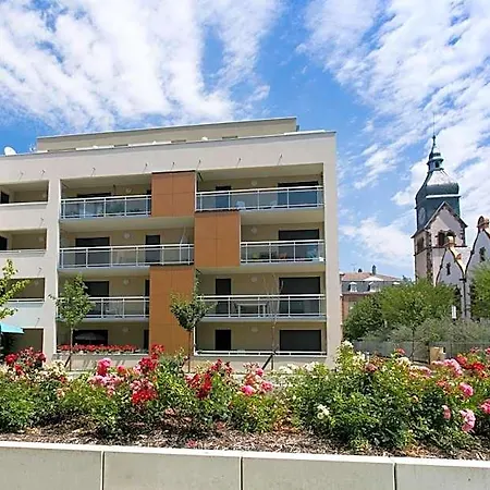 Zenao Apartahotel 3*