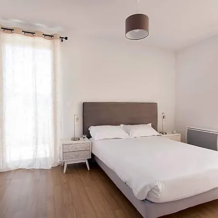 Zenao Apartahotel